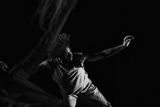 [“Ene Man Negn” by DESTINO Dance Company, Ethiopia/ photos by Leslie Akanyonyi]